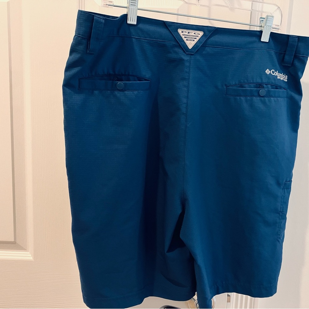Men’s Columbia PFG shorts